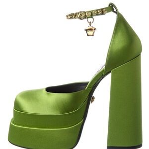 Brand NEW NEVER WORN.. Green Versace Platform Pumps size 6.5 -36.5